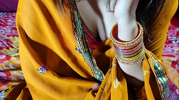 Bhabhi India pertama kali crot bareng adik ipar, ngomong kotor Hindi bikin makin greget