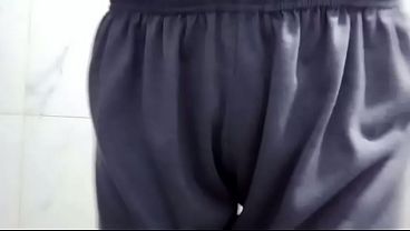 Tonton video istri desi, imajinasi liar bikin ngilu dan basah.