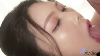 Ban Ban, cewek China seksi, digebukin keras sampe meraung