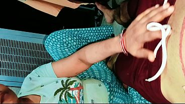 Desi bhabhi lagi ketat, ngentot sambil moan jelas pake suara Hindi, bikin orgasme – bhabhi loncat-loncat di kontol gede