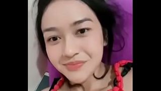 Cewek perawan Indonesia pamer live IG, bikin gregetan pengen gigit.