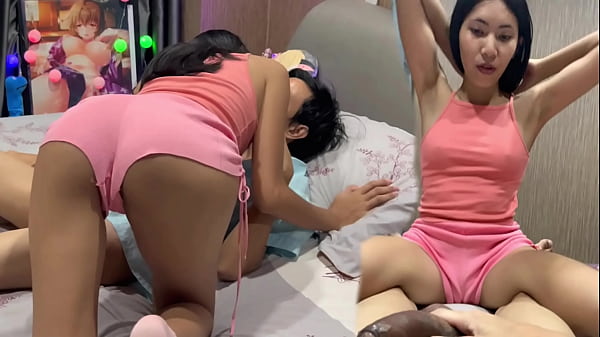 Ibu tiri panas puasin nafsu gue, dia biarin gue rekam juga!!
