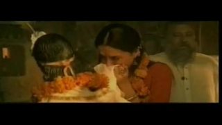 Lagu Hindi Mesra – Gue lagi di sini, di pelukan lo, siap digebukin