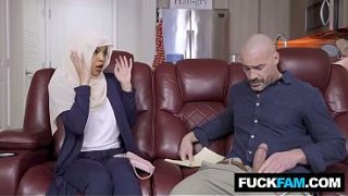 HIJABI Cewek Seksi Dapet Kontol Besar Terapi Ekspos Maya Farrell, Charles Dera