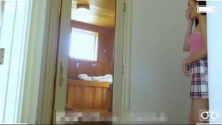 Liatin Lana Rhoades ngintipin abang tiri lagi sange berat