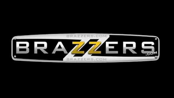 Brazzers, bintang porno, tontonan montok bikin makin tegang