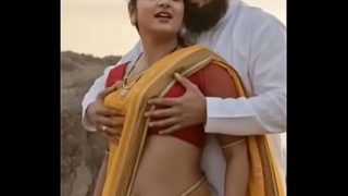 Desi bhabhi saree dada digoyang, cinta panas di balik kain