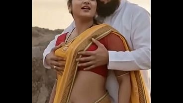 Desi bhabhi saree dada digoyang, cinta panas di balik kain