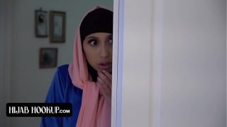Binal Banget! Cewek Cantik Berhijab Pantat Montok Dihajar Kontol Keras Instruktur Ngehe