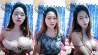 Abg toge lagi mainin toket sambil live, bikin ngilu