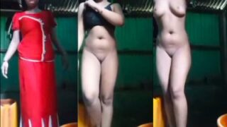 Gadis telanjang dari Assam asyik merekam video MMS striptease-nya yang panas