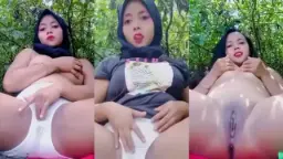 Jilbab basah kuyup, jari main sendiri di tengah hutan, live!