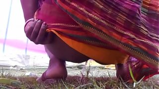 Desi bulu becek pipis ngentot