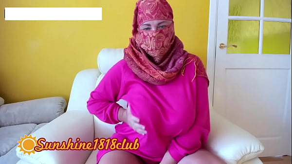 Arab cewek hijab mantap colmek di webcam live jam 9.30 pagi