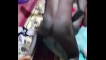Gadis hitam montok digebukin keras, nangis minta lagi kontol besar putih.