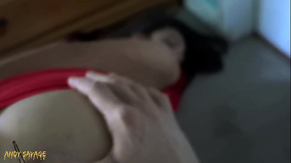 Cewek China abis kerja digojlok, paginya kena facial dalem dari kontol