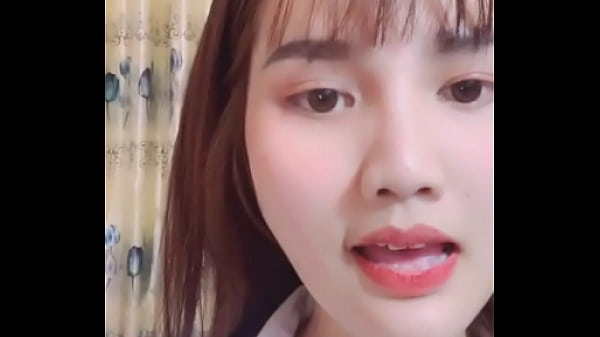 Tonton Bigo live, goyangannya bikin horny, nggak tahan!