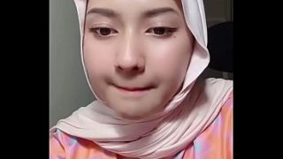 Jilbab live, goyang-goyang bikin tegang