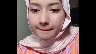 Jilbab live, goyang-goyang bikin tegang