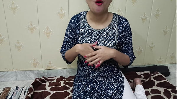 Xxx तेरी सौतेली बहन को चोद दिया बड़े सौतेले भाई ने हिंदी आवाज़ में, गर्म और गंदी